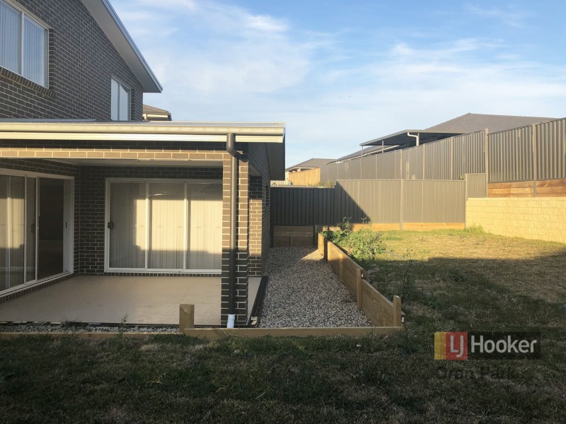 4 McCormack Street, Oran Park NSW 2570