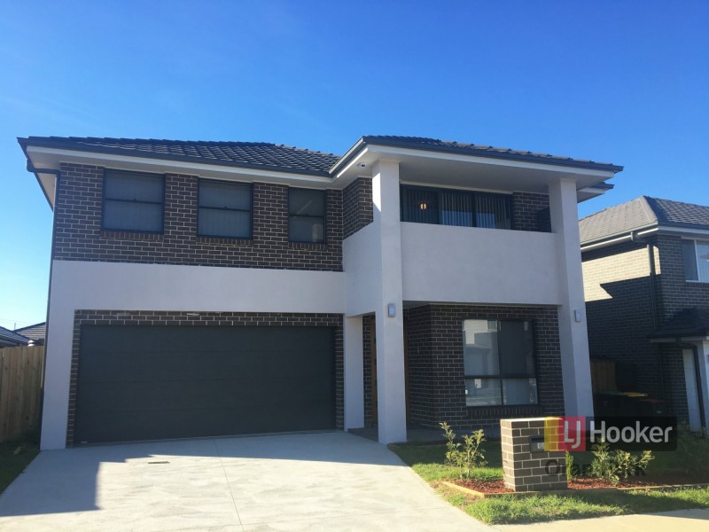 13 Hinton Loop, Oran Park NSW 2570