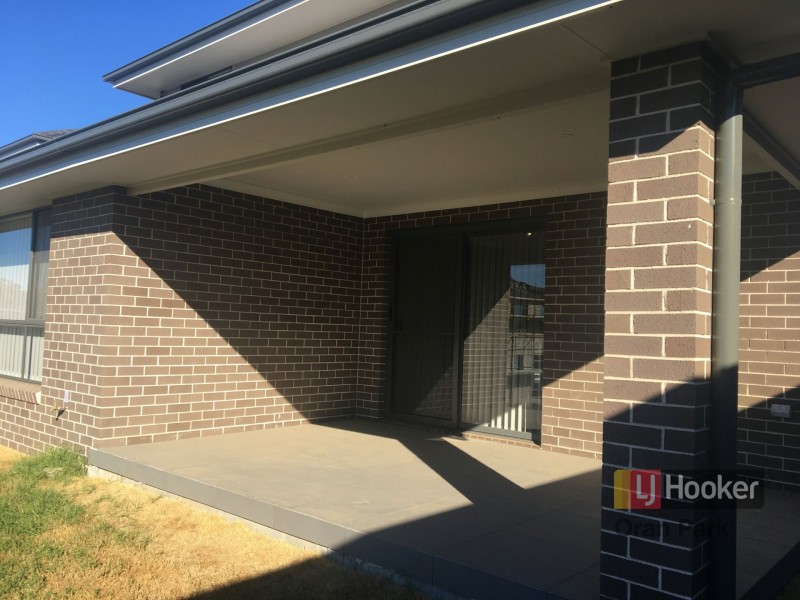 13 Hinton Loop, Oran Park NSW 2570