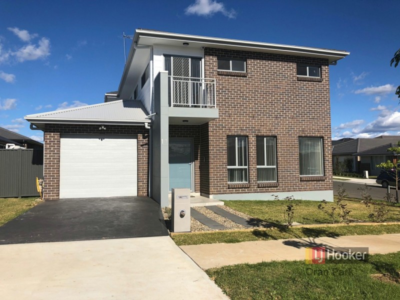 11 Forbes Street, Oran Park NSW 2570