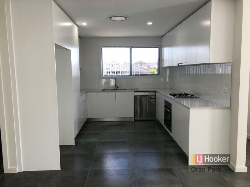 11 Forbes Street, Oran Park NSW 2570