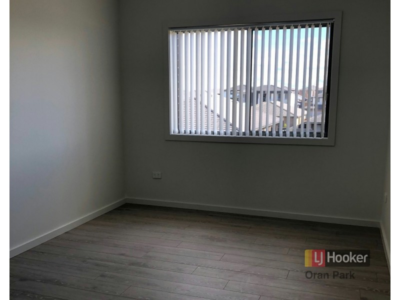 11 Forbes Street, Oran Park NSW 2570