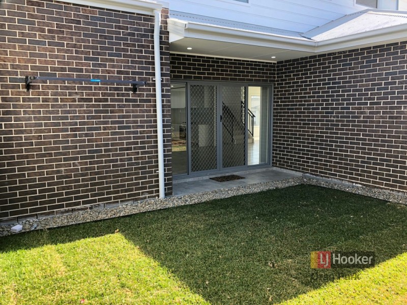 11 Forbes Street, Oran Park NSW 2570