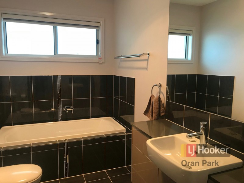 59 Lowndes Drive, Oran Park NSW 2570