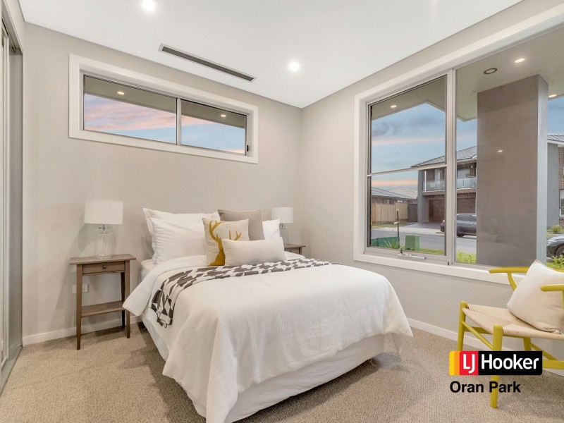 6 Forbes Street, Oran Park NSW 2570