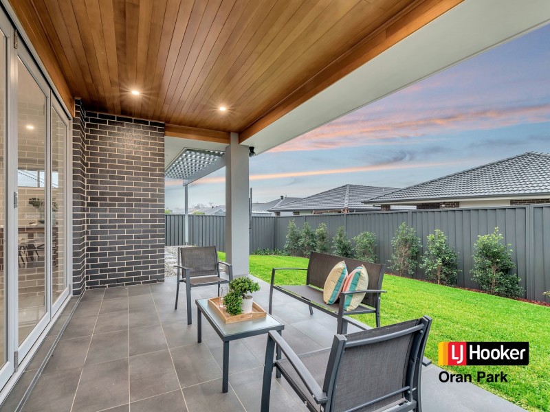 6 Forbes Street, Oran Park NSW 2570
