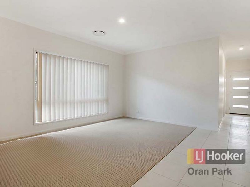 5 Lawrence Street, Oran Park NSW 2570