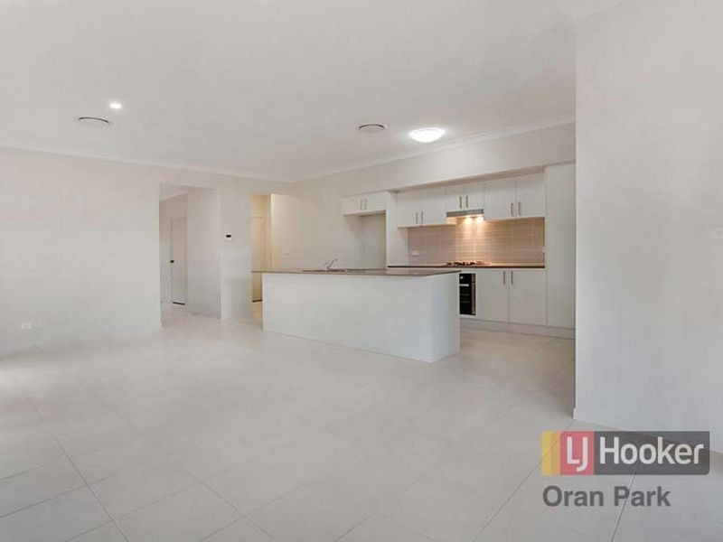 5 Lawrence Street, Oran Park NSW 2570