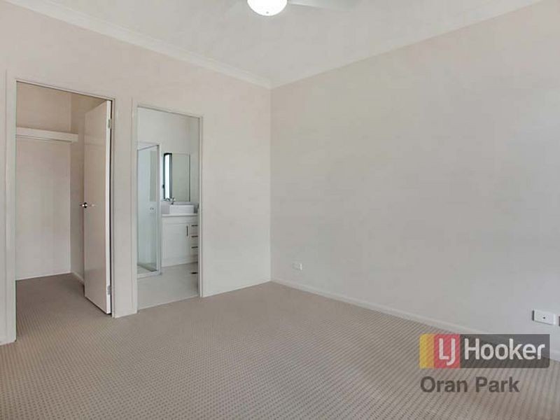 5 Lawrence Street, Oran Park NSW 2570