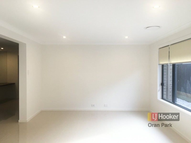 11 Hinton Loop, Oran Park NSW 2570