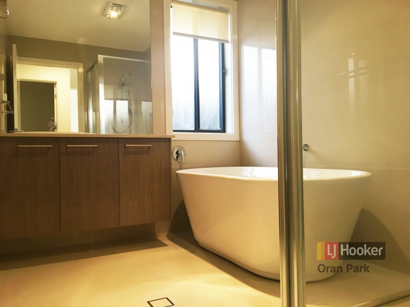 11 Hinton Loop, Oran Park NSW 2570