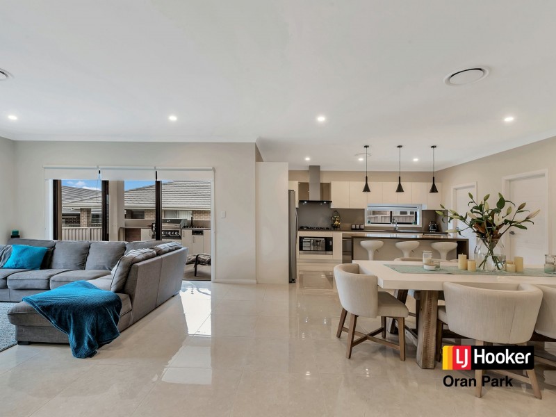 4 Allison Circuit, Oran Park NSW 2570