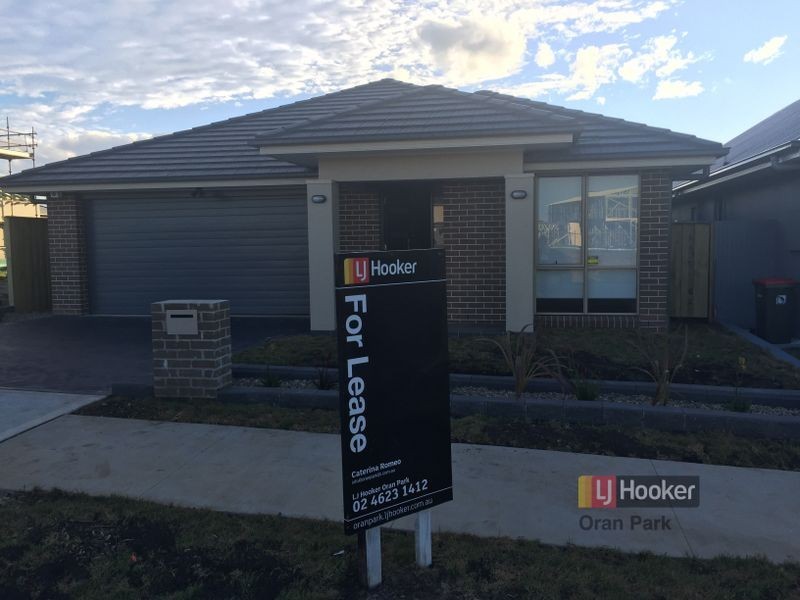 11 Jones Street, Oran Park NSW 2570