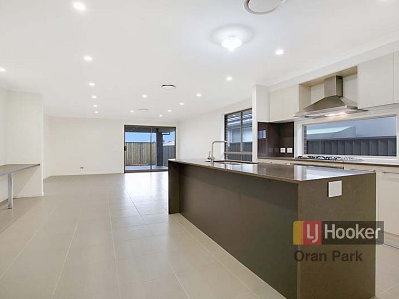 11 Jones Street, Oran Park NSW 2570