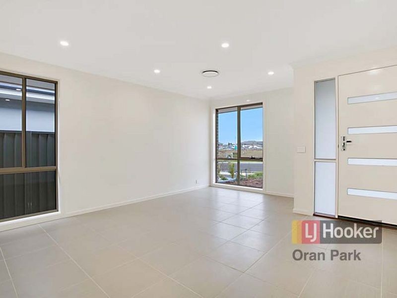 11 Jones Street, Oran Park NSW 2570