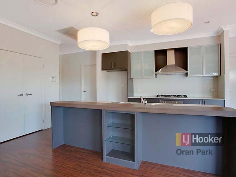 6 Bond Street, Oran Park NSW 2570