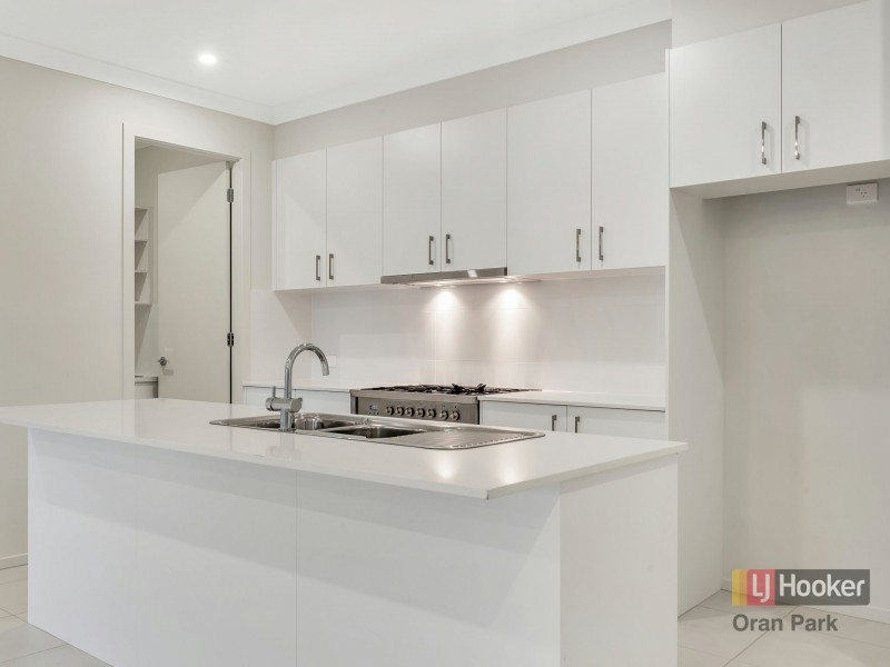 95 Sawsedge Avenue, Denham Court NSW 2565