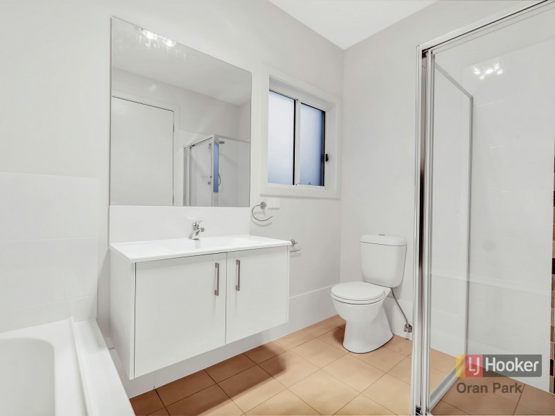 95 Sawsedge Avenue, Denham Court NSW 2565