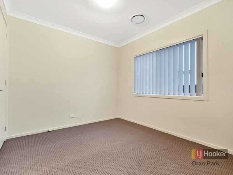 95 Sawsedge Avenue, Denham Court NSW 2565