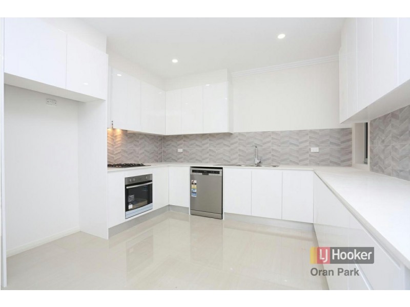 9b Hinton Loop, Oran Park NSW 2570
