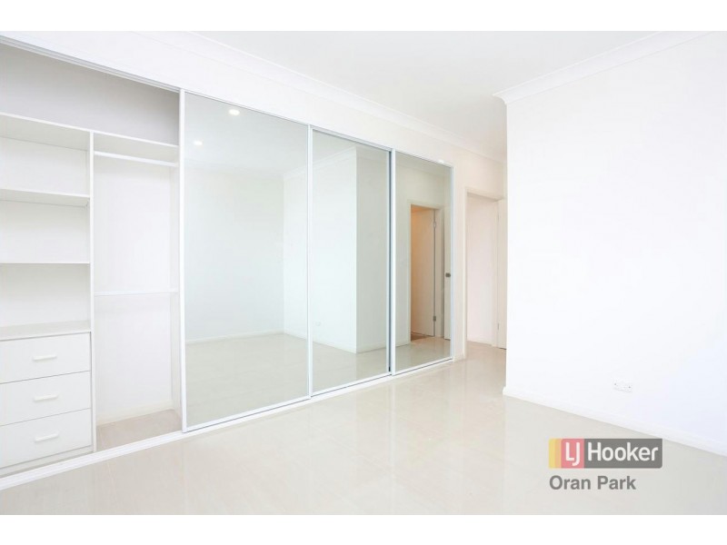 9b Hinton Loop, Oran Park NSW 2570