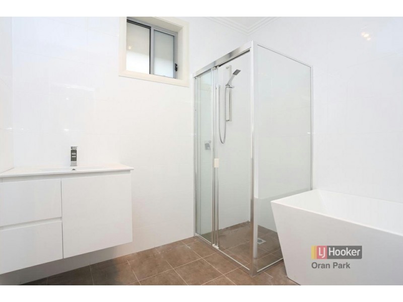 9b Hinton Loop, Oran Park NSW 2570