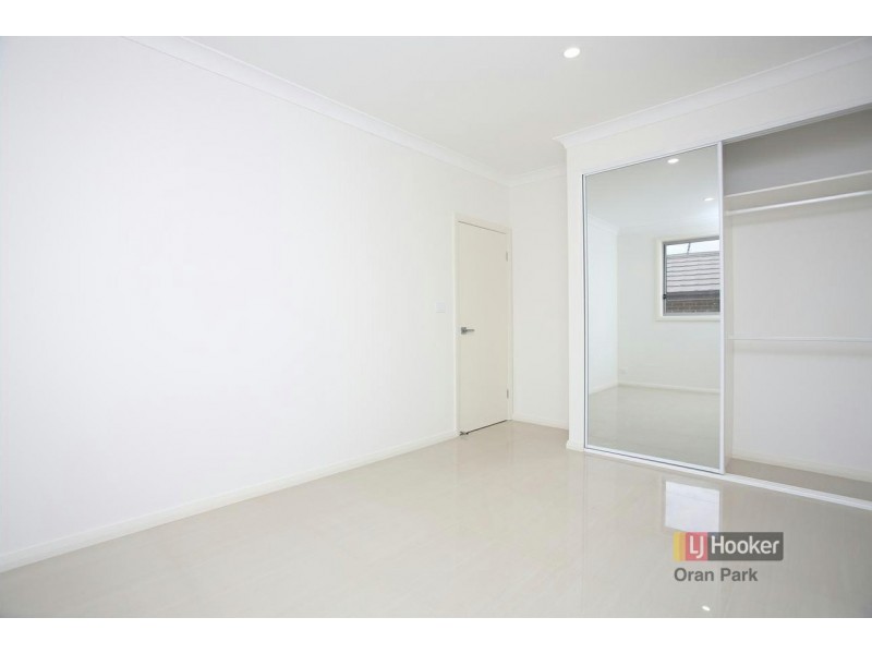 9b Hinton Loop, Oran Park NSW 2570