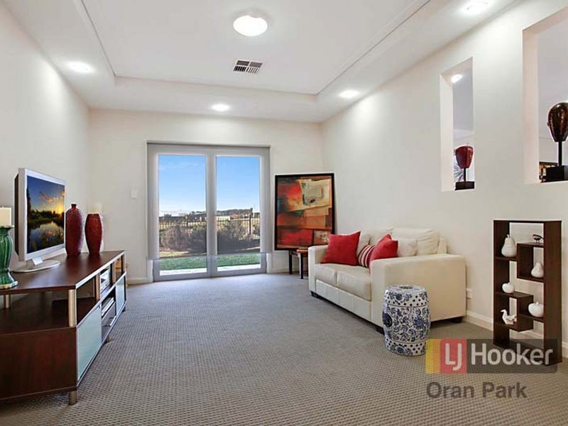 1 Moffat Street, Oran Park NSW 2570