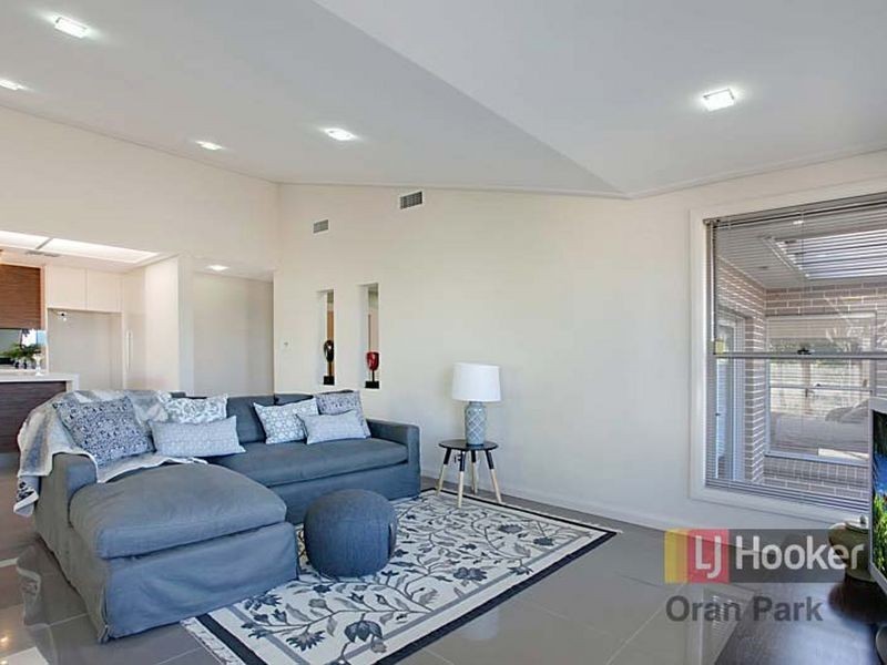 1 Moffat Street, Oran Park NSW 2570