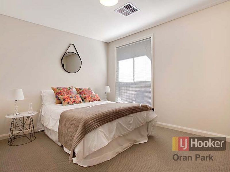 1 Moffat Street, Oran Park NSW 2570