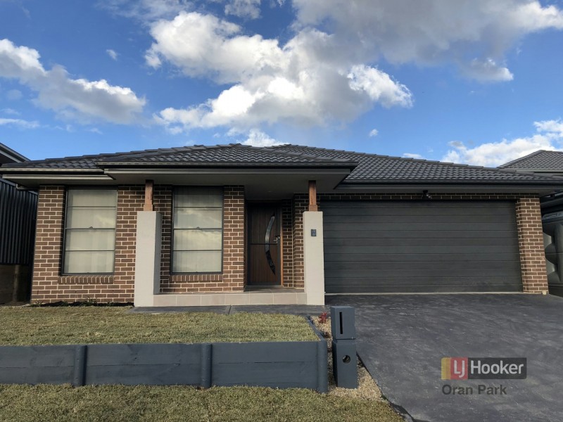 7 Yarra Avenue, Gregory Hills NSW 2557