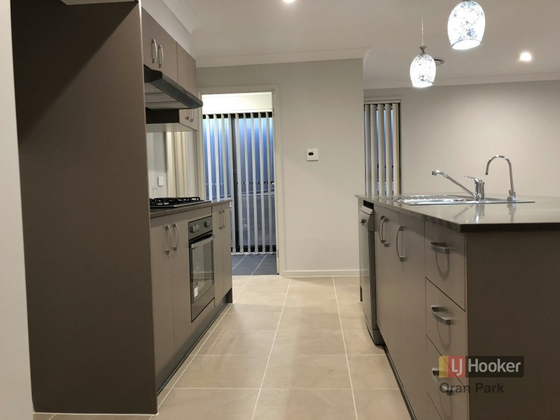 7 Yarra Avenue, Gregory Hills NSW 2557