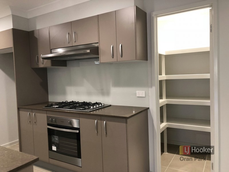 7 Yarra Avenue, Gregory Hills NSW 2557