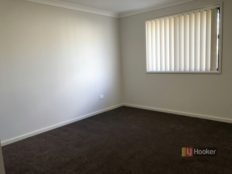 7 Yarra Avenue, Gregory Hills NSW 2557