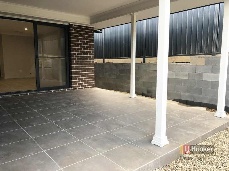 7 Yarra Avenue, Gregory Hills NSW 2557