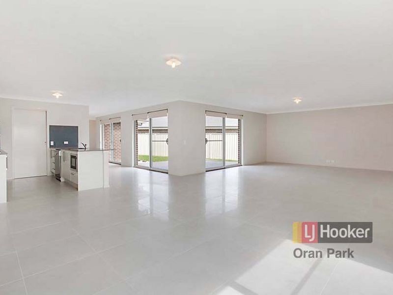 11 Richards Loop, Oran Park NSW 2570