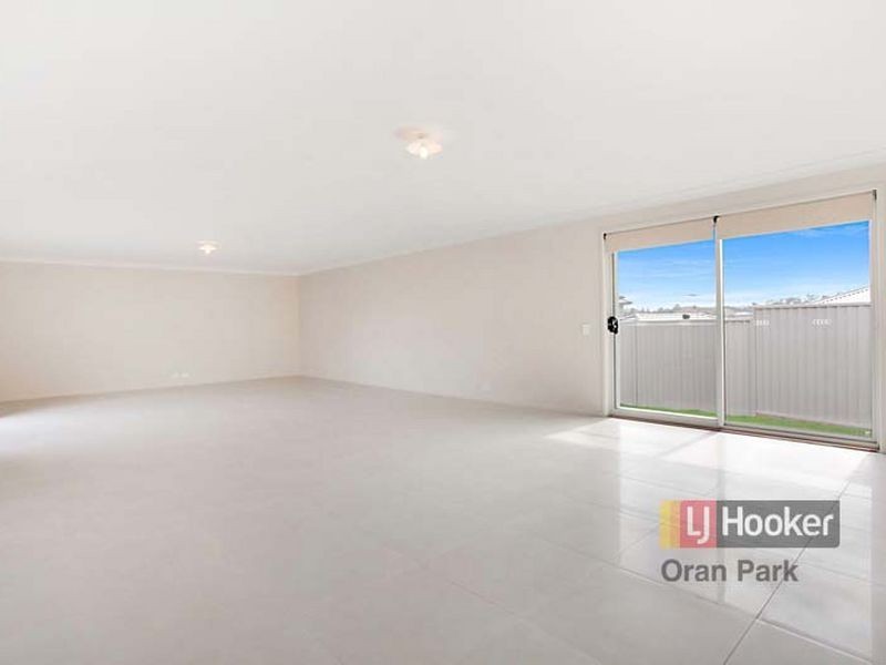 11 Richards Loop, Oran Park NSW 2570