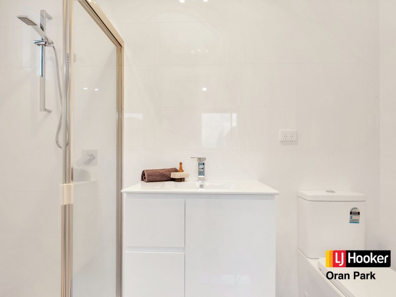 9b Hinton Loop, Oran Park NSW 2570