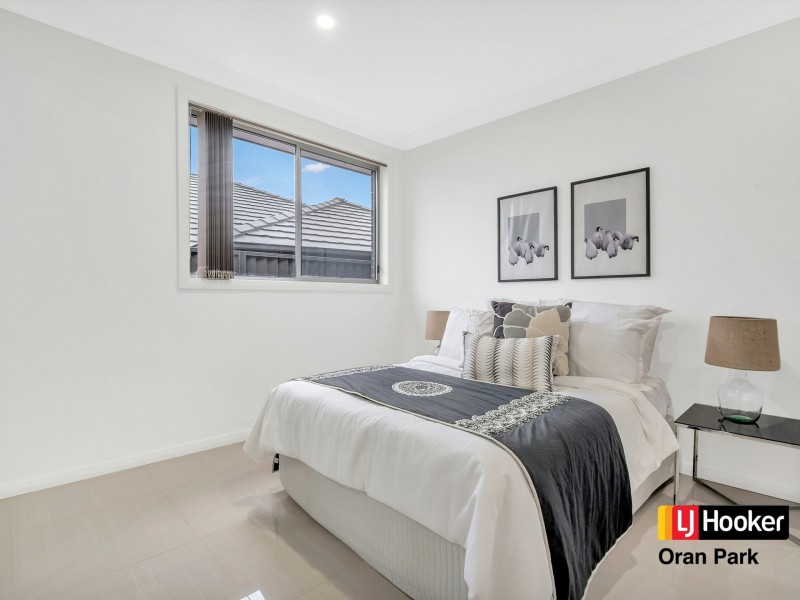 9b Hinton Loop, Oran Park NSW 2570
