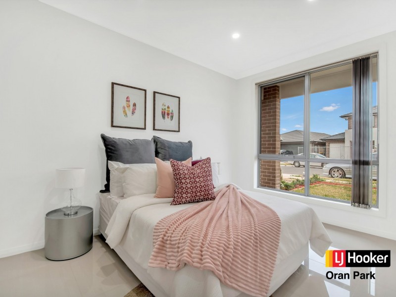 9b Hinton Loop, Oran Park NSW 2570