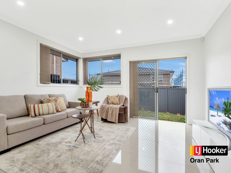 9b Hinton Loop, Oran Park NSW 2570