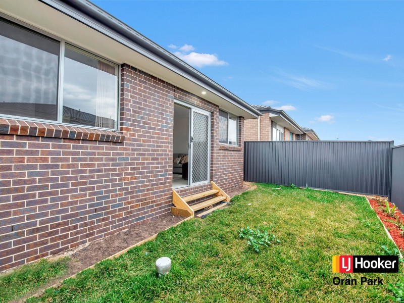 9b Hinton Loop, Oran Park NSW 2570