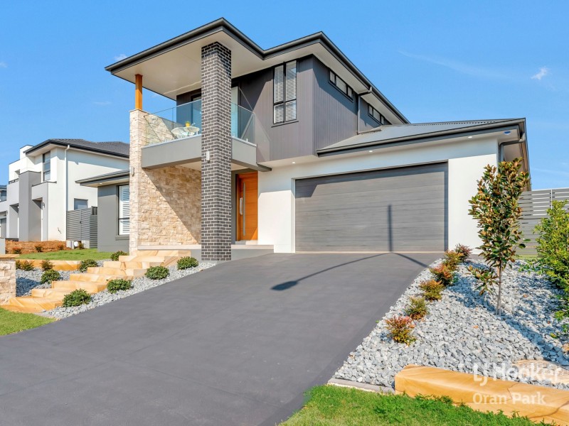 4 Crookwell Way, Harrington Park NSW 2567