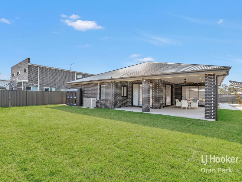 4 Crookwell Way, Harrington Park NSW 2567