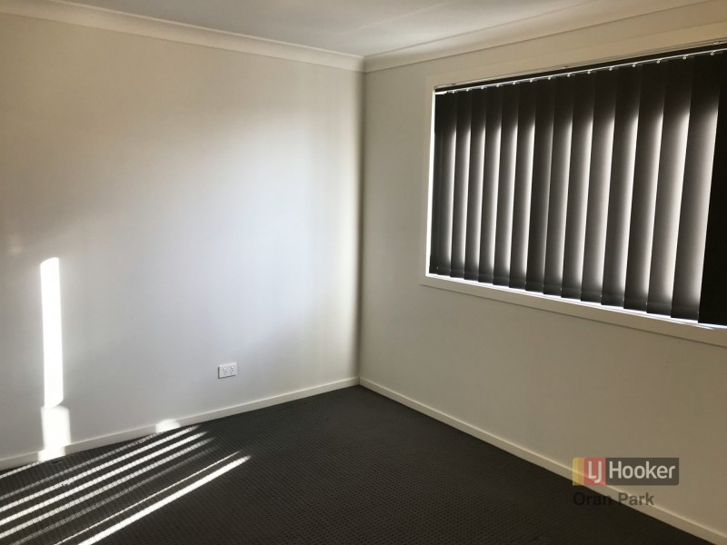 54 Bourne Ridge, Oran Park NSW 2570