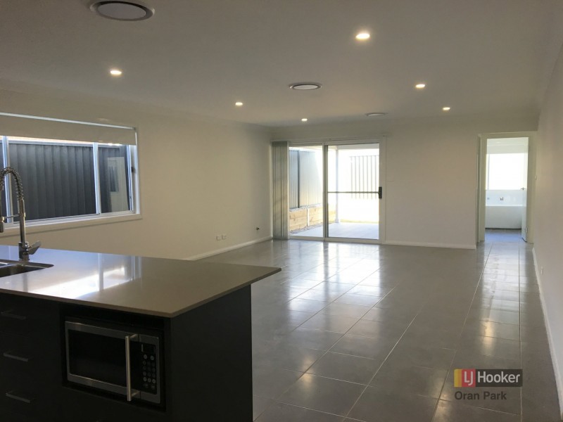 24 Arcadian Hills Crescent, Cobbitty NSW 2570