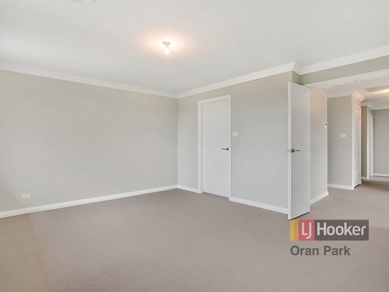 7 Smith Street, Oran Park NSW 2570