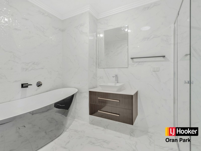 4b Kelly Street, Oran Park NSW 2570