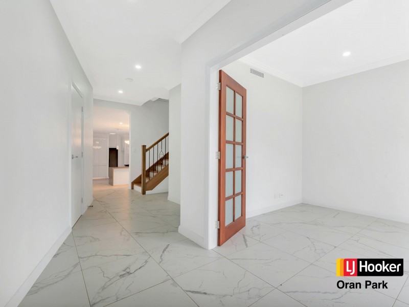 4b Kelly Street, Oran Park NSW 2570