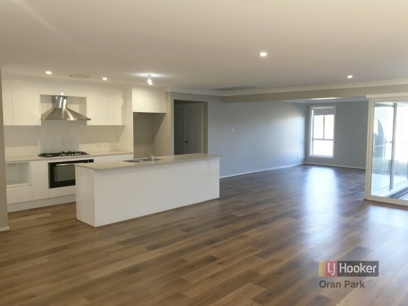 8 Ward Street, Oran Park NSW 2570